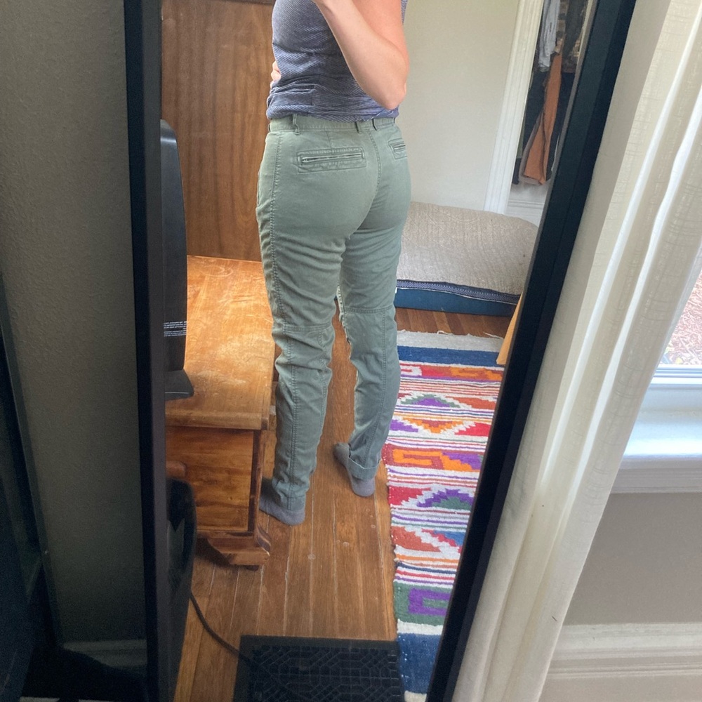 Gap green khaki pants